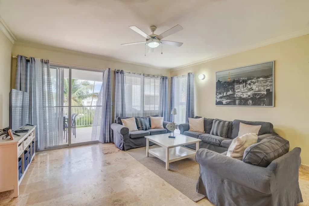 Renovated apartment at Playa Turquesa